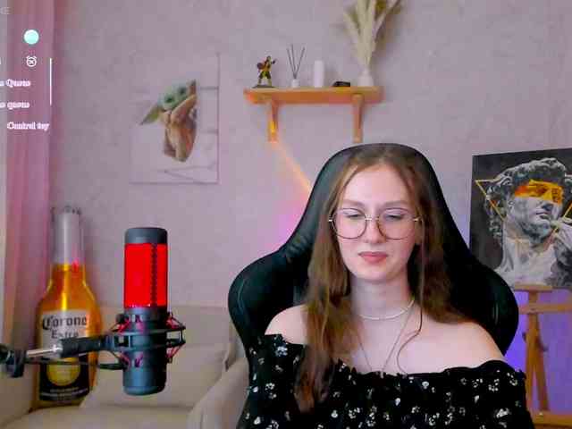 KiraRumGirl webcam