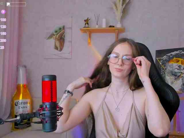 KiraRumGirl webcam