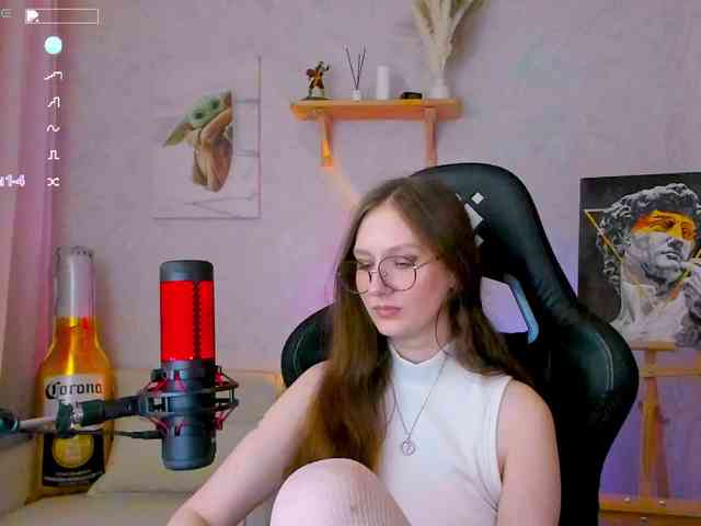 KiraRumGirl webcam