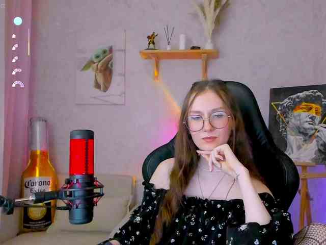 KiraRumGirl webcam