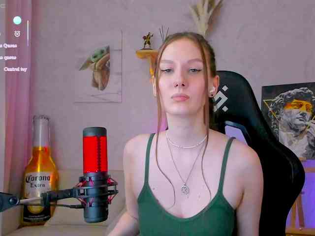 KiraRumGirl webcam