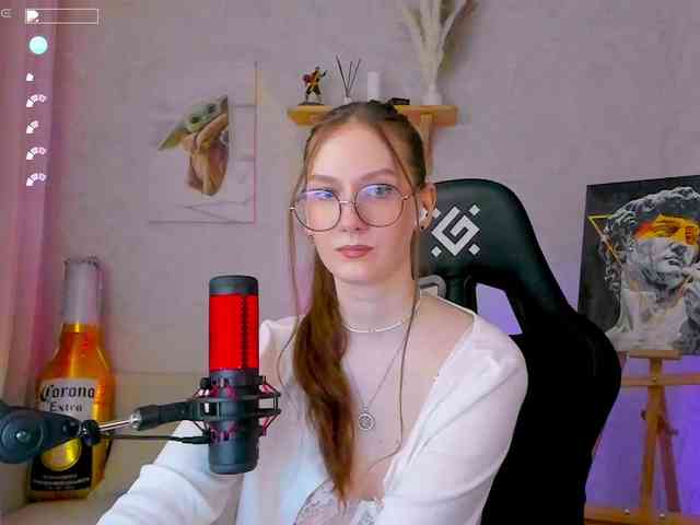 KiraRumGirl webcam