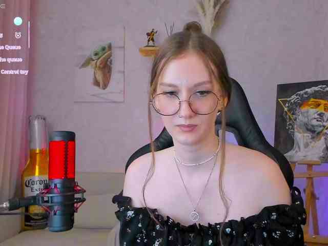 KiraRumGirl webcam