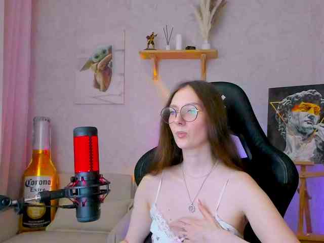 KiraRumGirl webcam