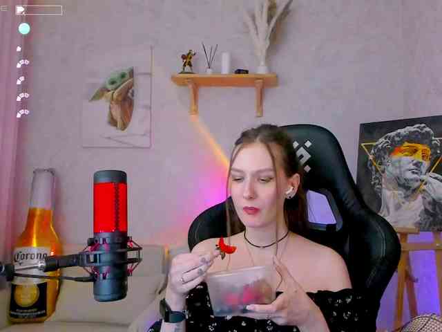 KiraRumGirl webcam