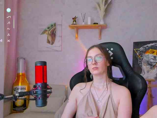 KiraRumGirl webcam