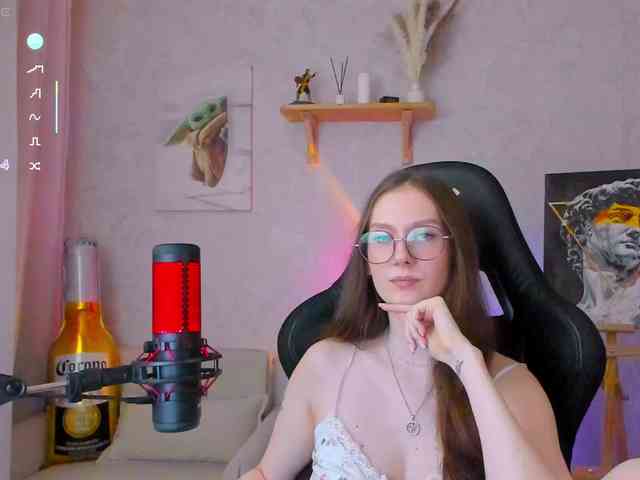 Модель: KiraRumGirl