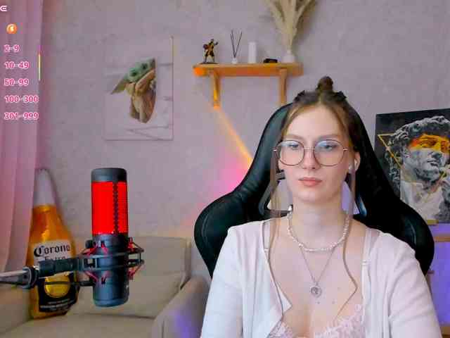 Модель: KiraRumGirl