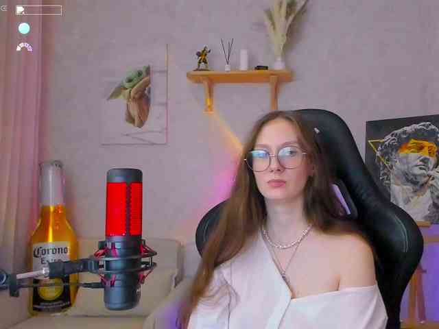 KiraRumGirl webcam