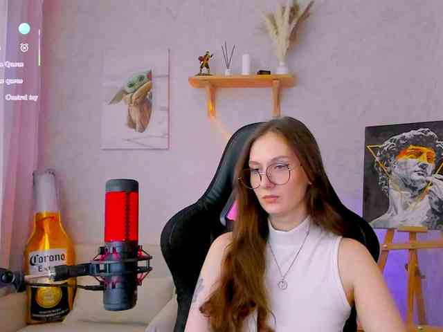 KiraRumGirl webcam