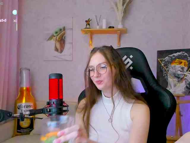 KiraRumGirl webcam