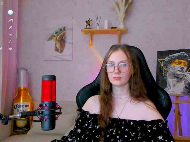 KiraRumGirl webcam