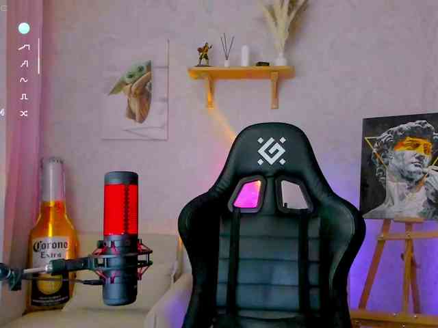 KiraRumGirl webcam