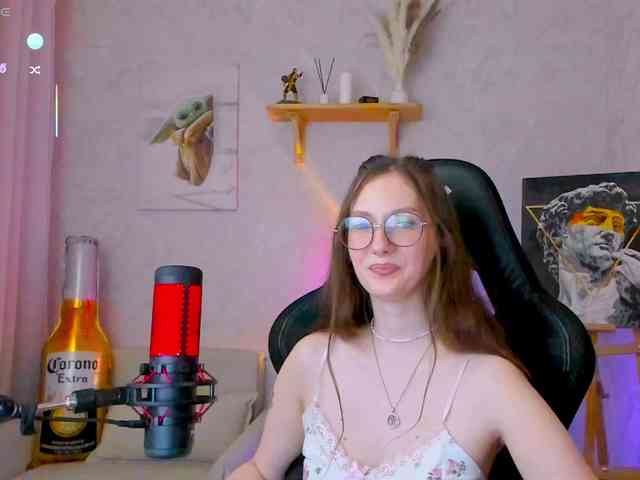 KiraRumGirl webcam