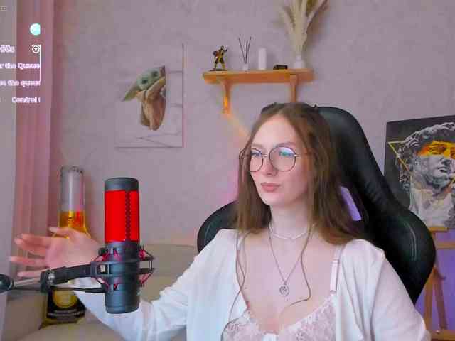KiraRumGirl webcam