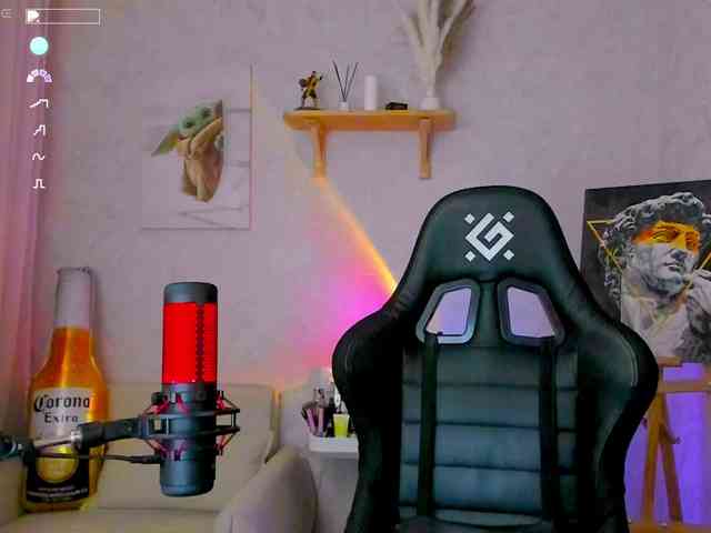 KiraRumGirl webcam