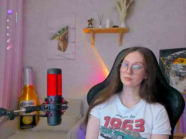 KiraRumGirl webcam
