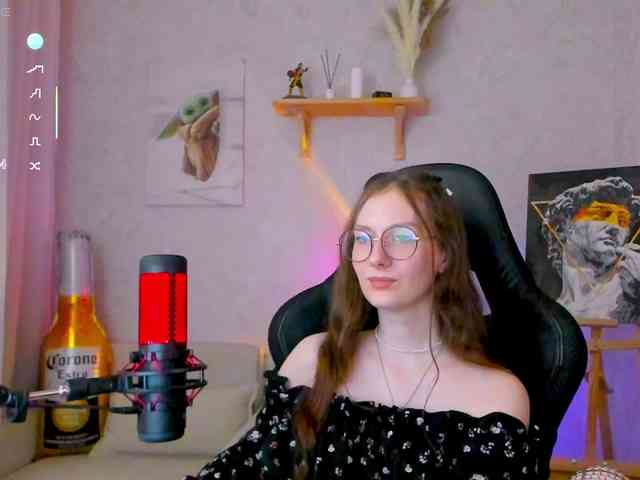 KiraRumGirl webcam