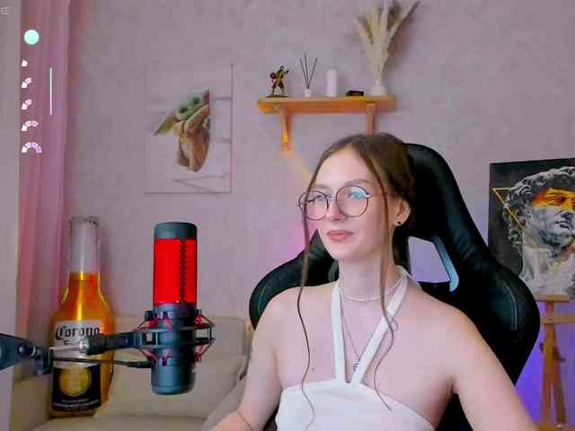 KiraRumGirl webcam