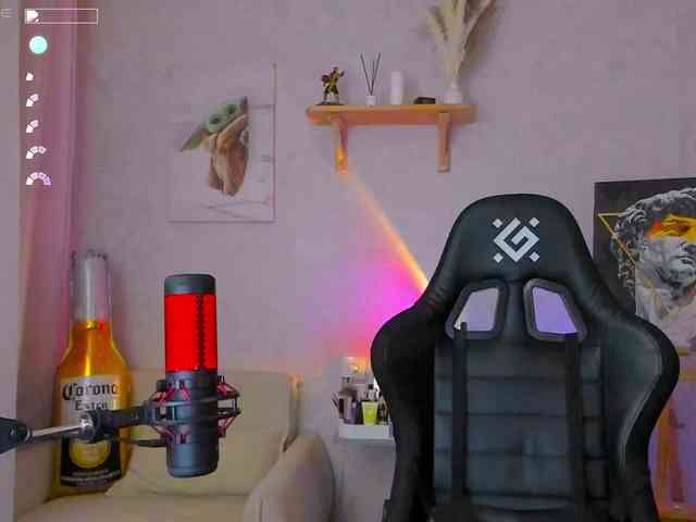 KiraRumGirl webcam