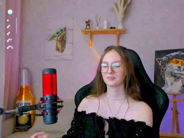 KiraRumGirl webcam