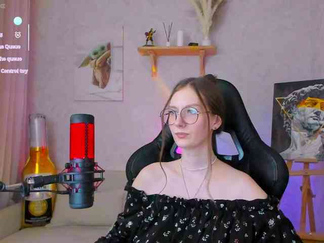 KiraRumGirl webcam