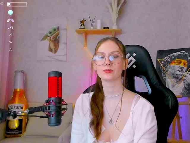 KiraRumGirl webcam