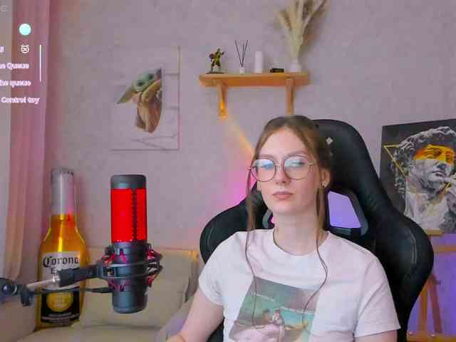 KiraRumGirl webcam