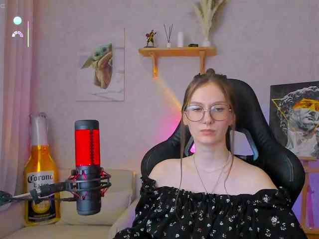 KiraRumGirl webcam