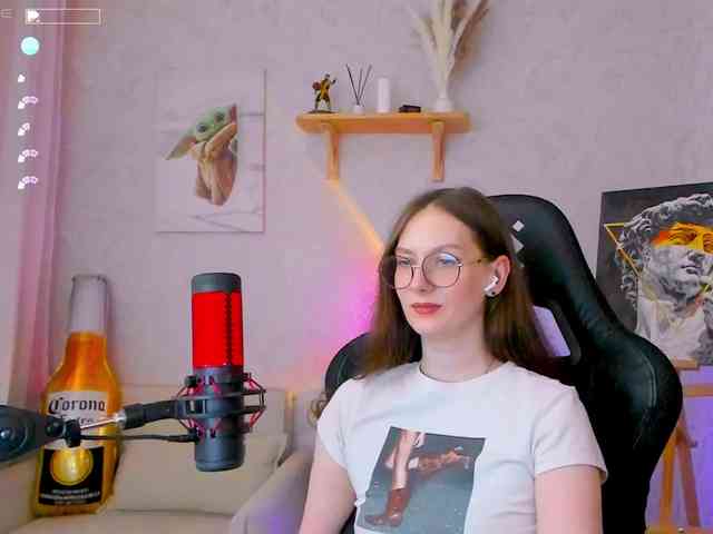 KiraRumGirl webcam