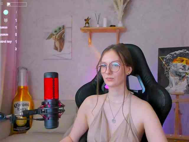 KiraRumGirl webcam