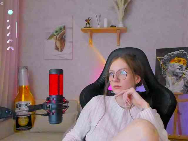 KiraRumGirl webcam