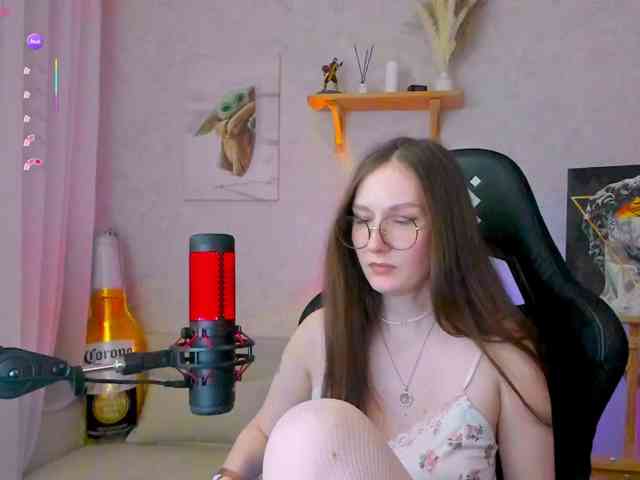 KiraRumGirl webcam