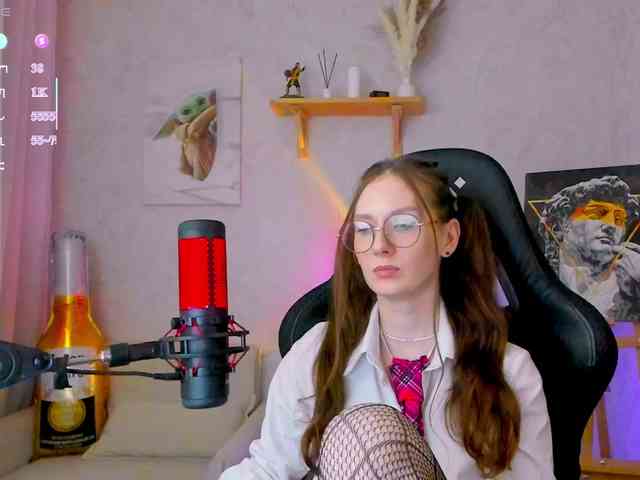 KiraRumGirl webcam