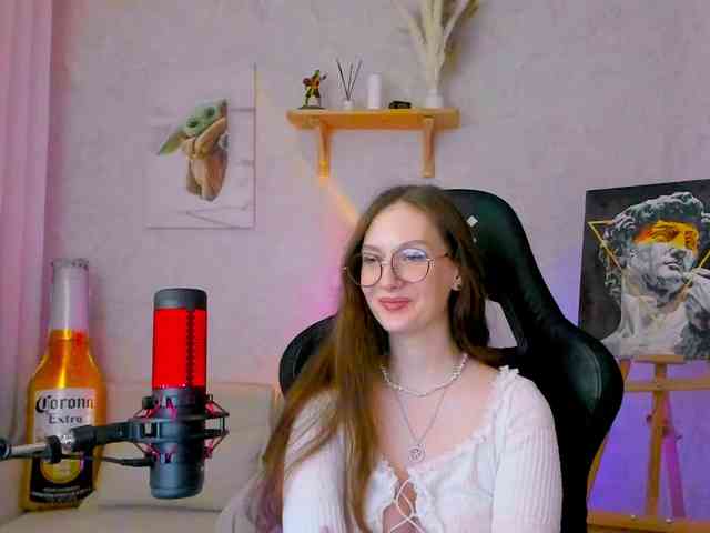 KiraRumGirl webcam