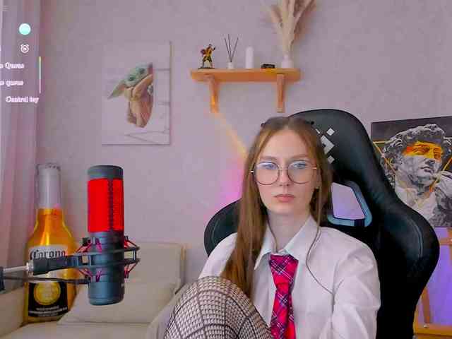 KiraRumGirl webcam