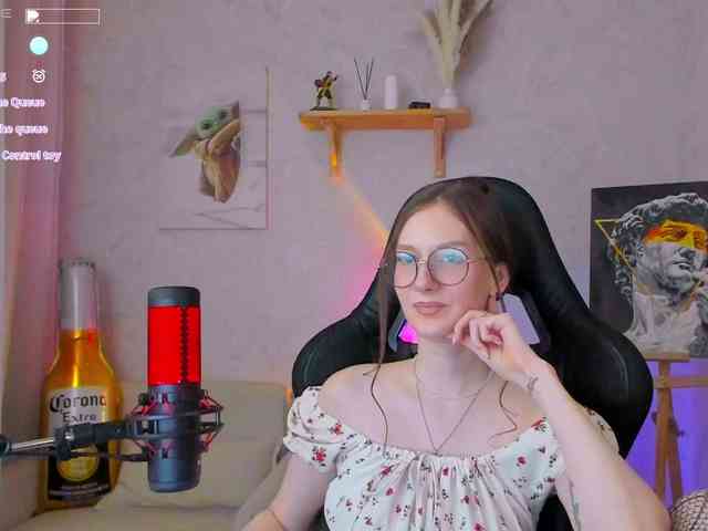 KiraRumGirl webcam