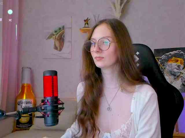 KiraRumGirl webcam