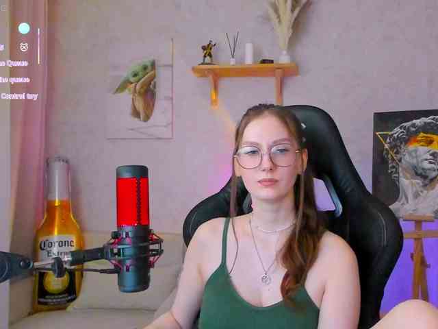 KiraRumGirl webcam