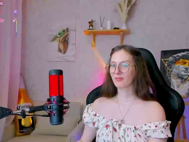 KiraRumGirl webcam