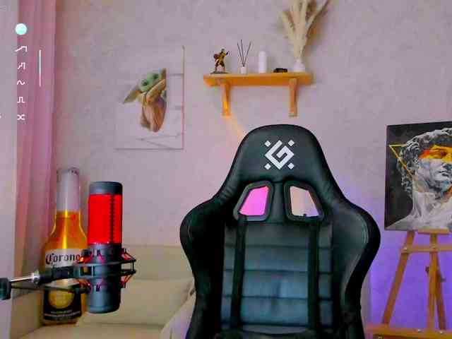 KiraRumGirl webcam