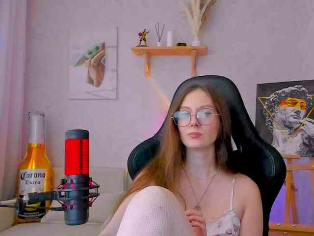 Модель: KiraRumGirl