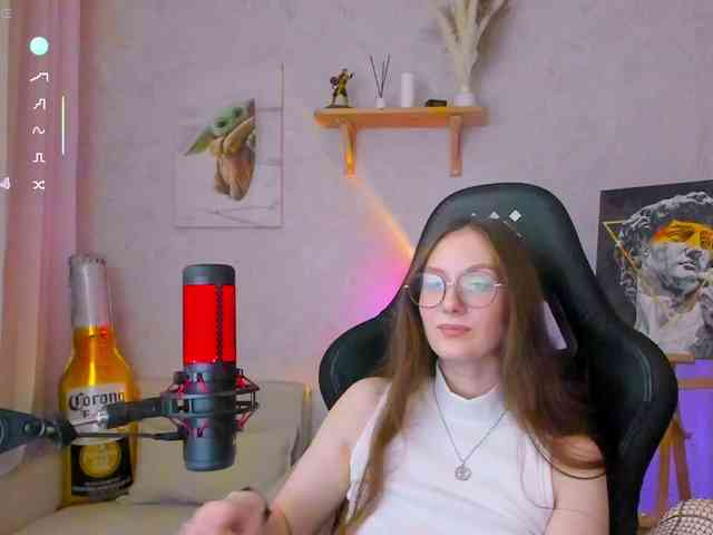 KiraRumGirl webcam