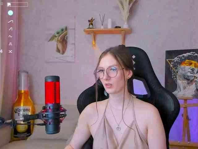 KiraRumGirl webcam