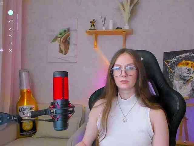 KiraRumGirl webcam