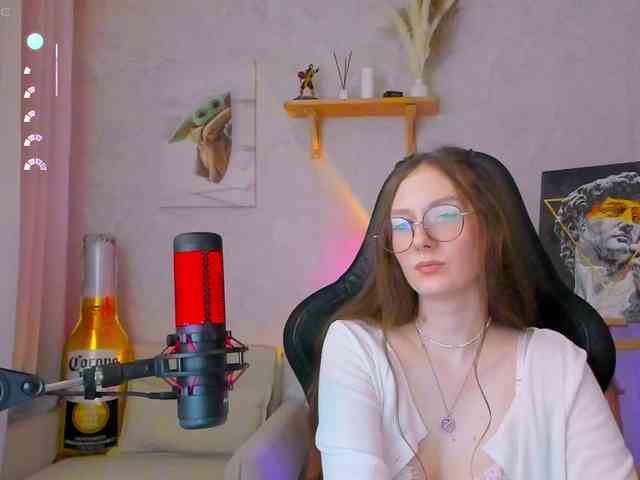 KiraRumGirl webcam
