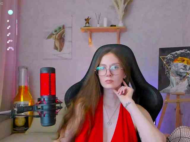 KiraRumGirl webcam