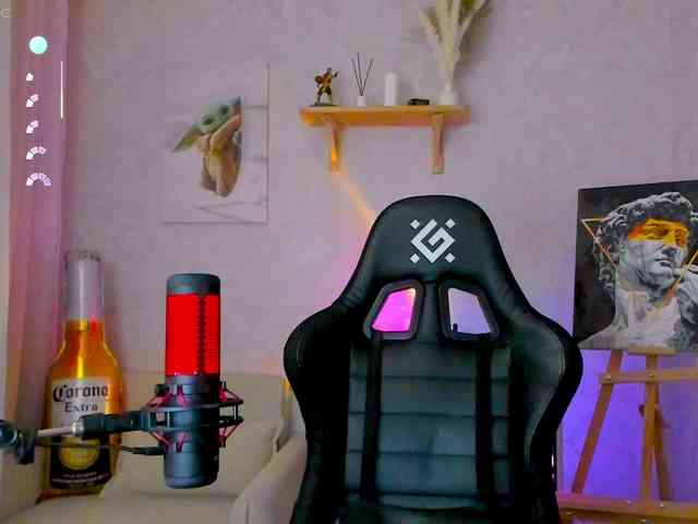 KiraRumGirl webcam