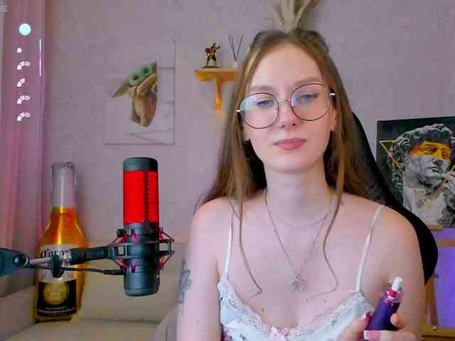 KiraRumGirl webcam