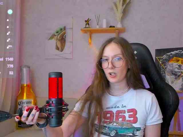 KiraRumGirl webcam